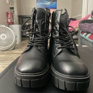 Madden NYC Walmart; Black Combat Boots 9 1/2